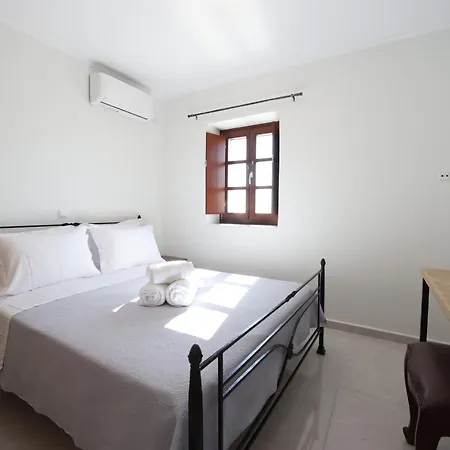 Sunset View Stone House, Mani Ferienhaus Areopoli