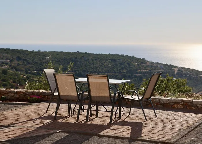 Sunset View Stone House, Mani Semesterbostad Areopoli