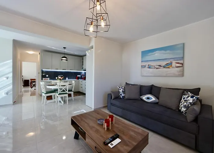 Sunset View Stone House, Mani בית נופש *