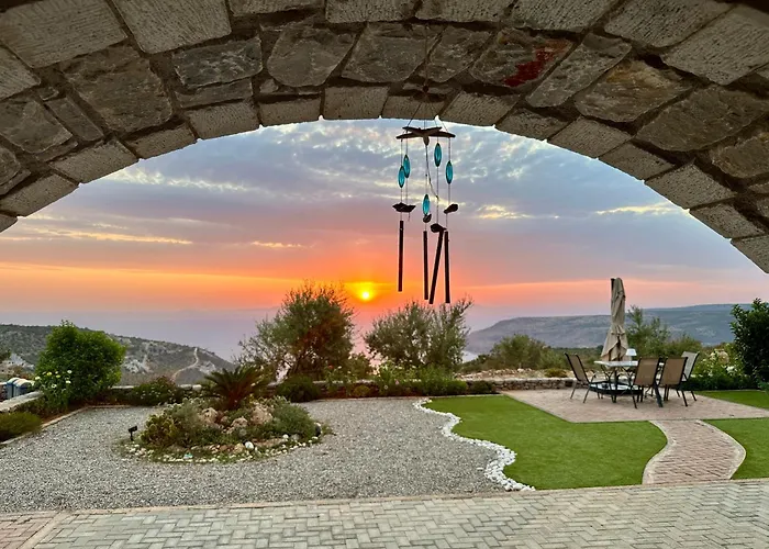 בית נופש Sunset View Stone House, Mani